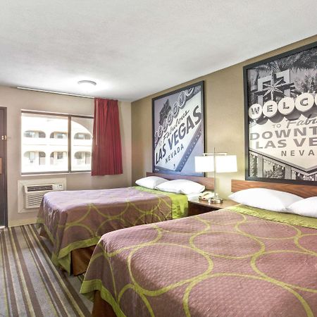 Super 8 By Wyndham Las Vegas Nellis Afb Area Экстерьер фото