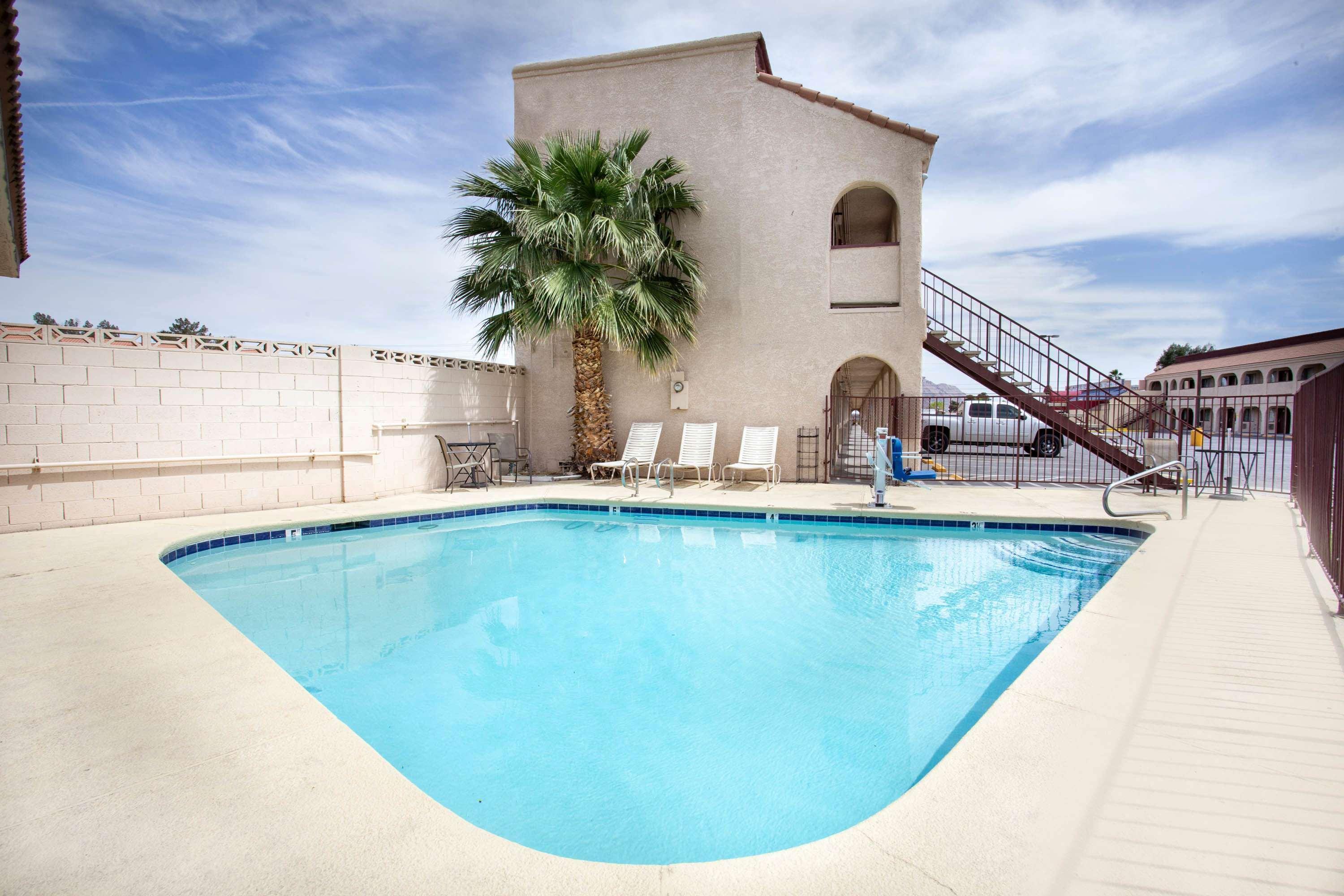 Super 8 By Wyndham Las Vegas Nellis Afb Area Экстерьер фото