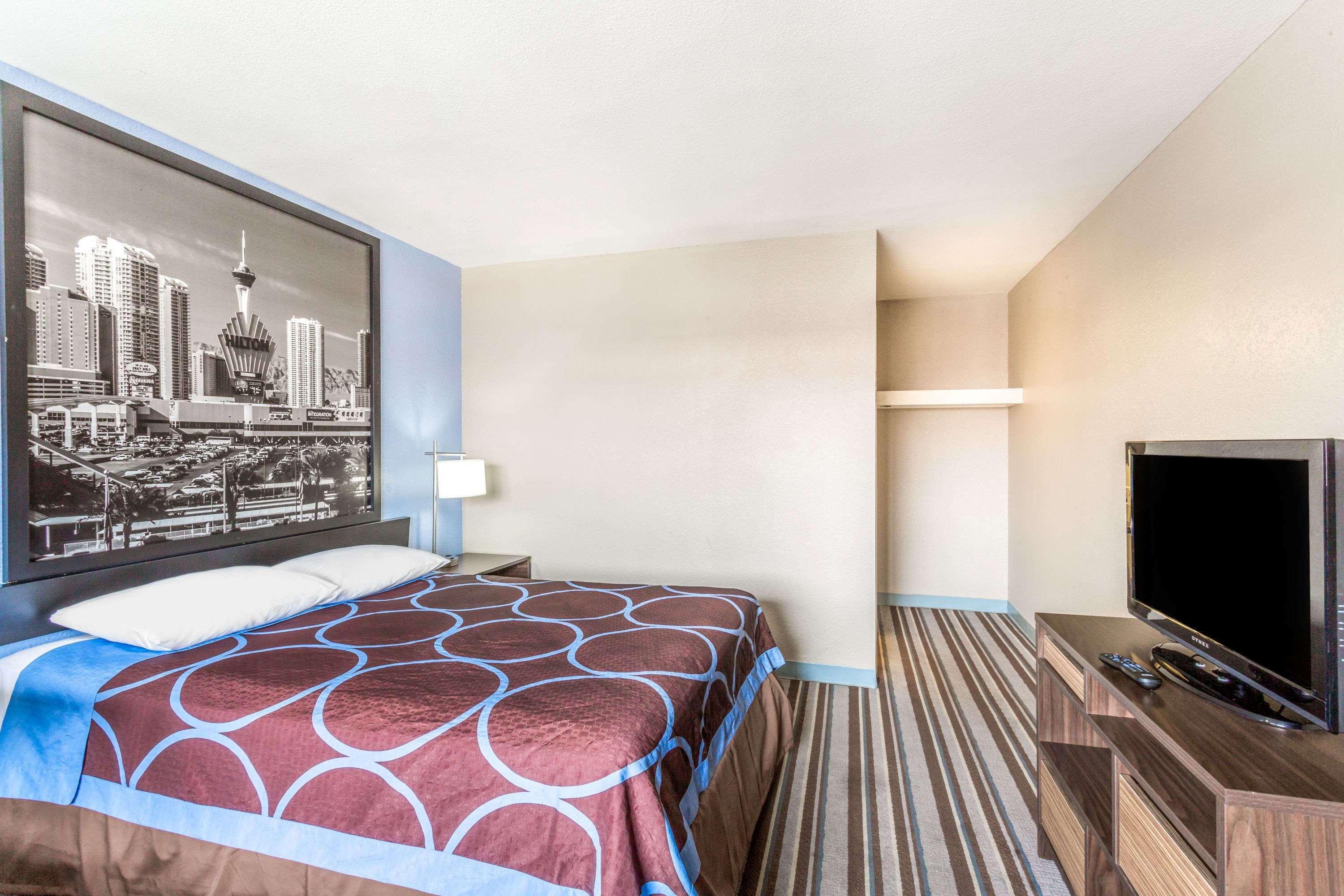 Super 8 By Wyndham Las Vegas Nellis Afb Area Экстерьер фото