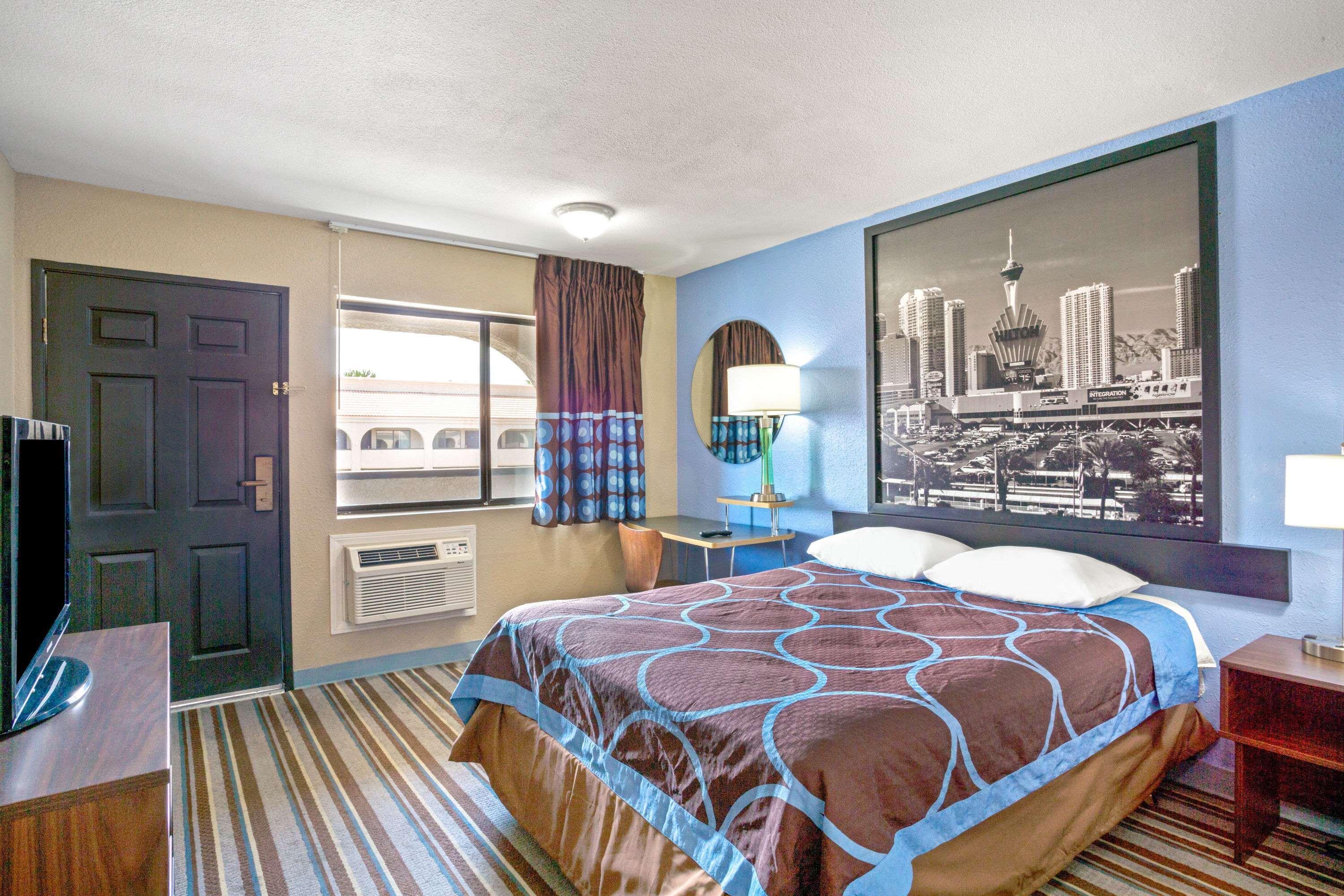 Super 8 By Wyndham Las Vegas Nellis Afb Area Экстерьер фото