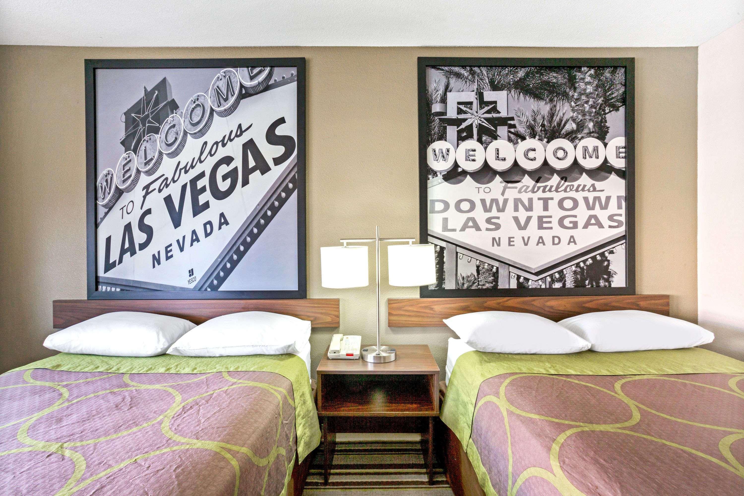 Super 8 By Wyndham Las Vegas Nellis Afb Area Экстерьер фото