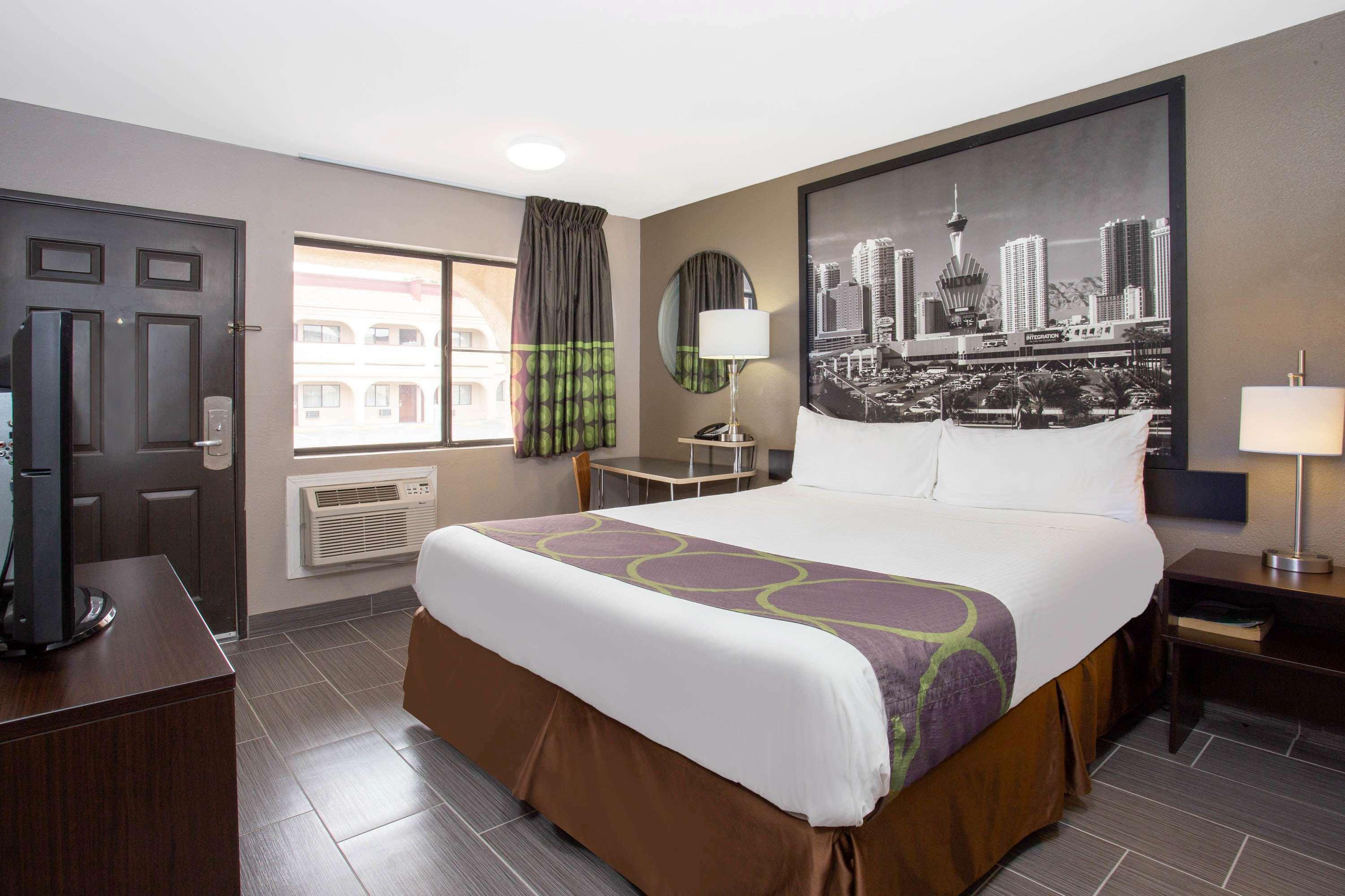 Super 8 By Wyndham Las Vegas Nellis Afb Area Экстерьер фото